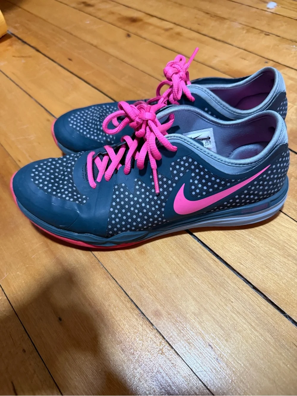 Nike Running Shoes Women's Size US 7.5 Pink Grey